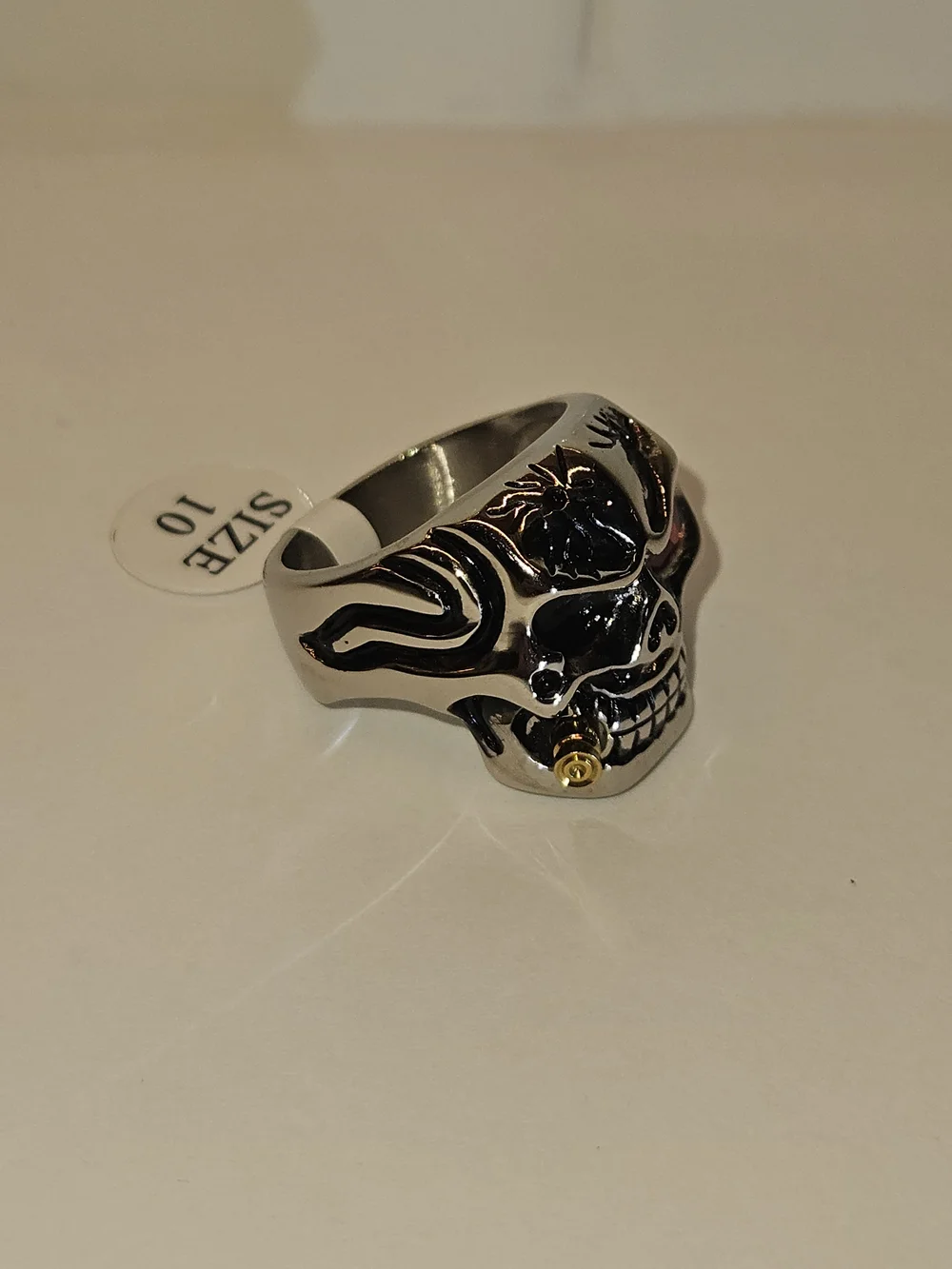 Mens Gothic Skull Ring. Size 10 NEW
